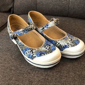 Dansko Vegan Blue Floral Canvas Mary Janes 41